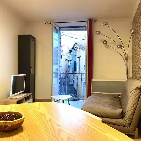 • Village Historique • Superbe T3 • 50m2 • * Frejus