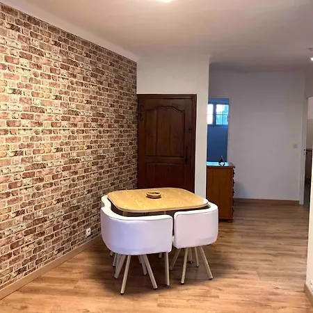 • Village Historique • Superbe T3 • 50m2 • * Frejus