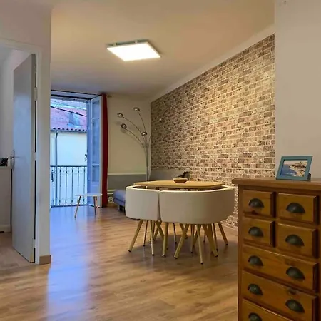 • Village Historique • Superbe T3 • 50m2 •