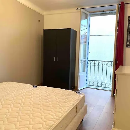 Apartment • Village Historique • Superbe T3 • 50m2 • *